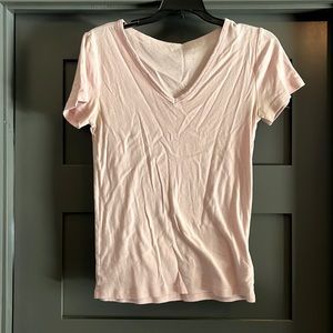 Gap V-Neck Tee